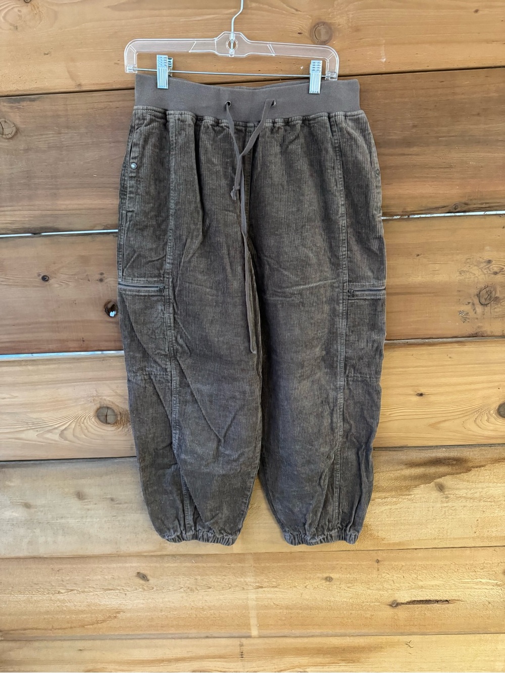 Poetry Women’s Barrel Leg Corduroy Pants in Dark Brown
